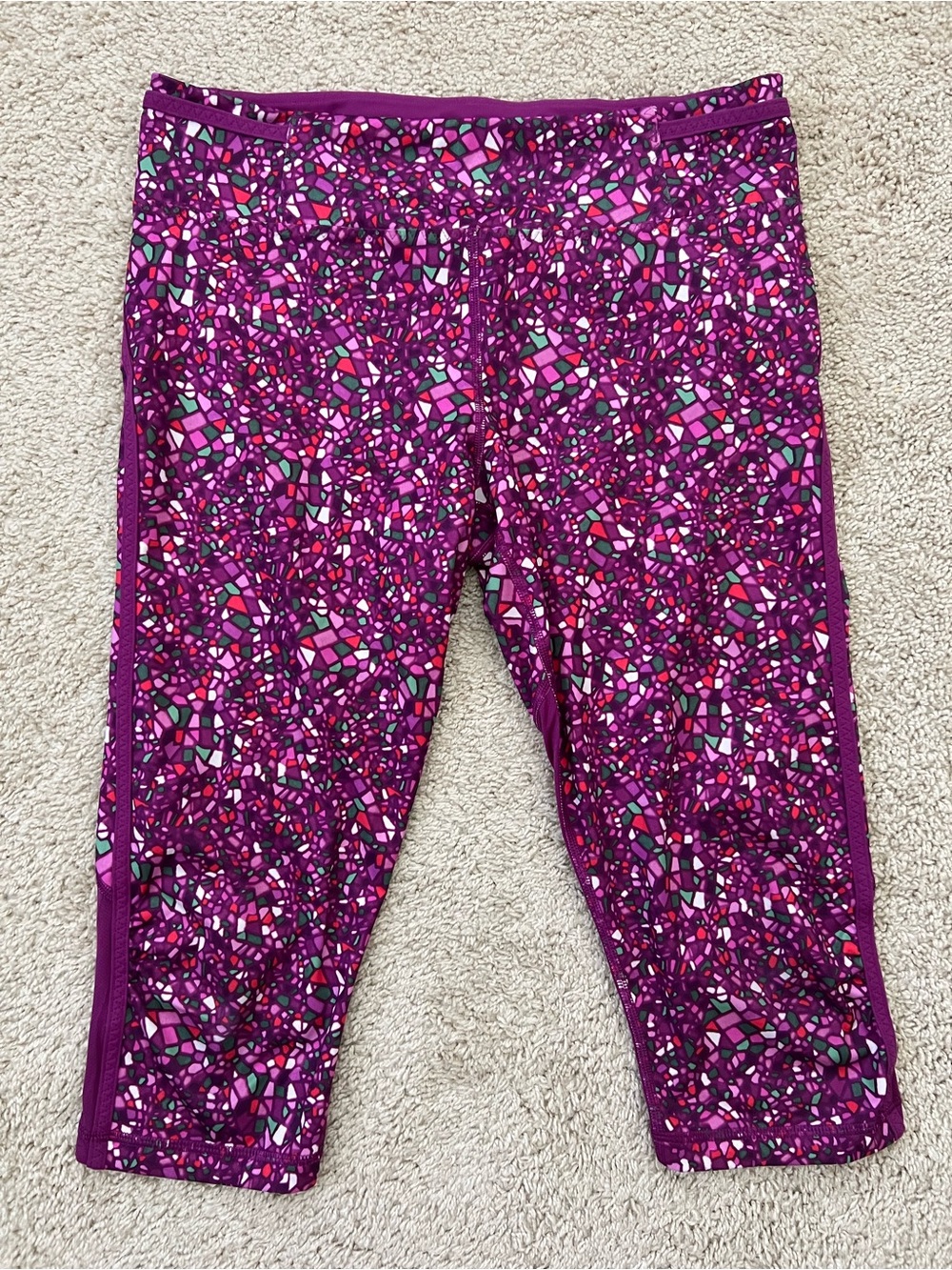 Lululemon Real Quick Crop Leggings Size 10 Paradise Camo Multi Regal Plum